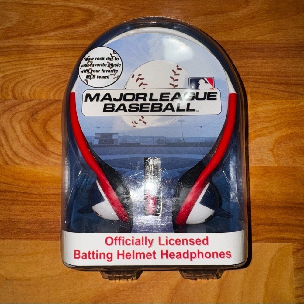 NEW MLB Officially Licensed Major League Baseball Boston Red Sox Batting Helmet
